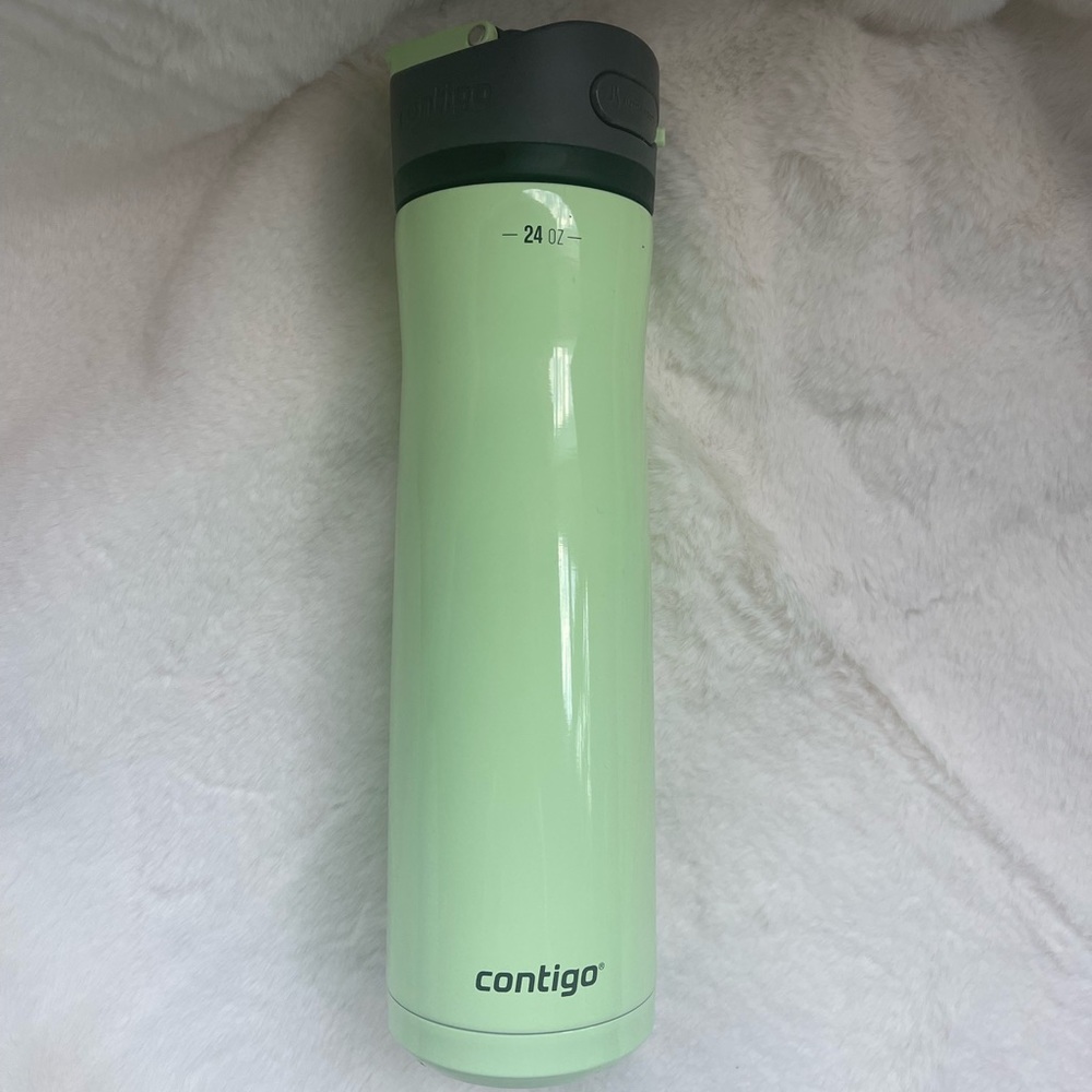 Contigo 24oz lime green tumbler includes straw - Picture 1 of 4